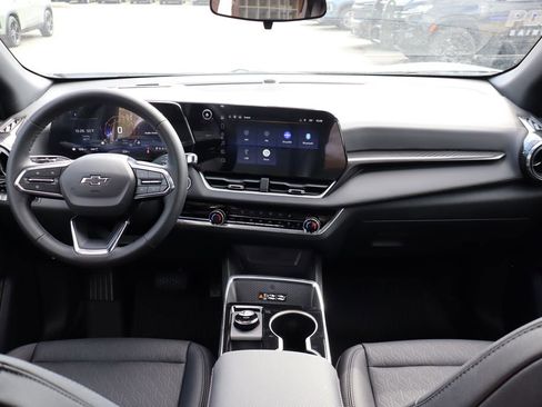 New 2026 Chevrolet Equinox LT w/ Convenience Package II AWD/4WD image 37