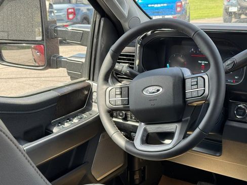 New 2026 Ford F250 Lariat w/ Chrome Package AWD/4WD image 7