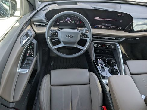 Used 2025 Audi Q5 Premium Plus AWD/4WD image 3