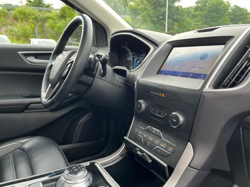 Used 2020 Ford Edge SEL w/ Convenience Package AWD/4WD image 16