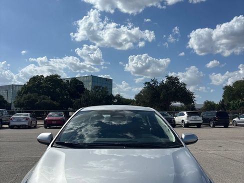 Used 2024 Toyota Corolla LE FWD image 10