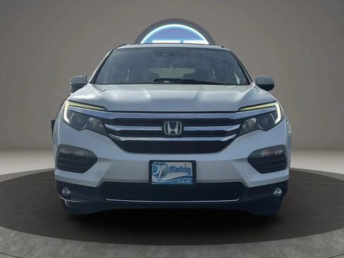 Used 2016 Honda Pilot Touring image 5