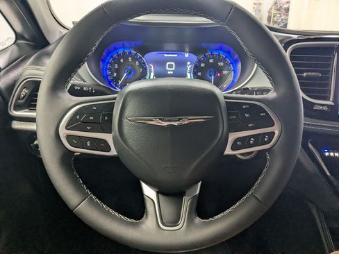 Certified 2026 Chrysler Pacifica Limited AWD/4WD image 13