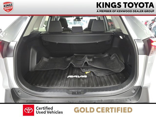 Used 2022 Toyota RAV4 XLE w/ Convenience Package FWD image 13
