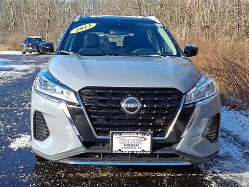 Used 2023 Nissan Kicks SV image 4