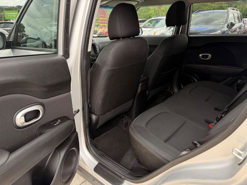 Used 2019 Kia Soul + FWD image 6