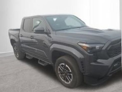 Used 2024 Toyota Tacoma TRD Sport w/ TRD Sport Upgrade Package AWD/4WD image 3