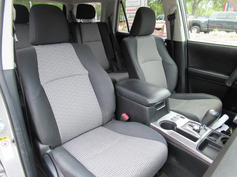 Used 2018 Toyota 4Runner SR5 RWD image 9