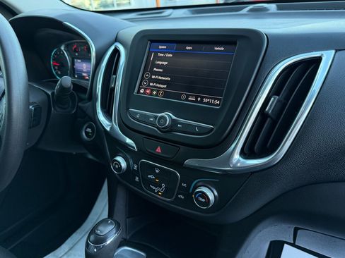 Used 2020 Chevrolet Equinox LT image 23