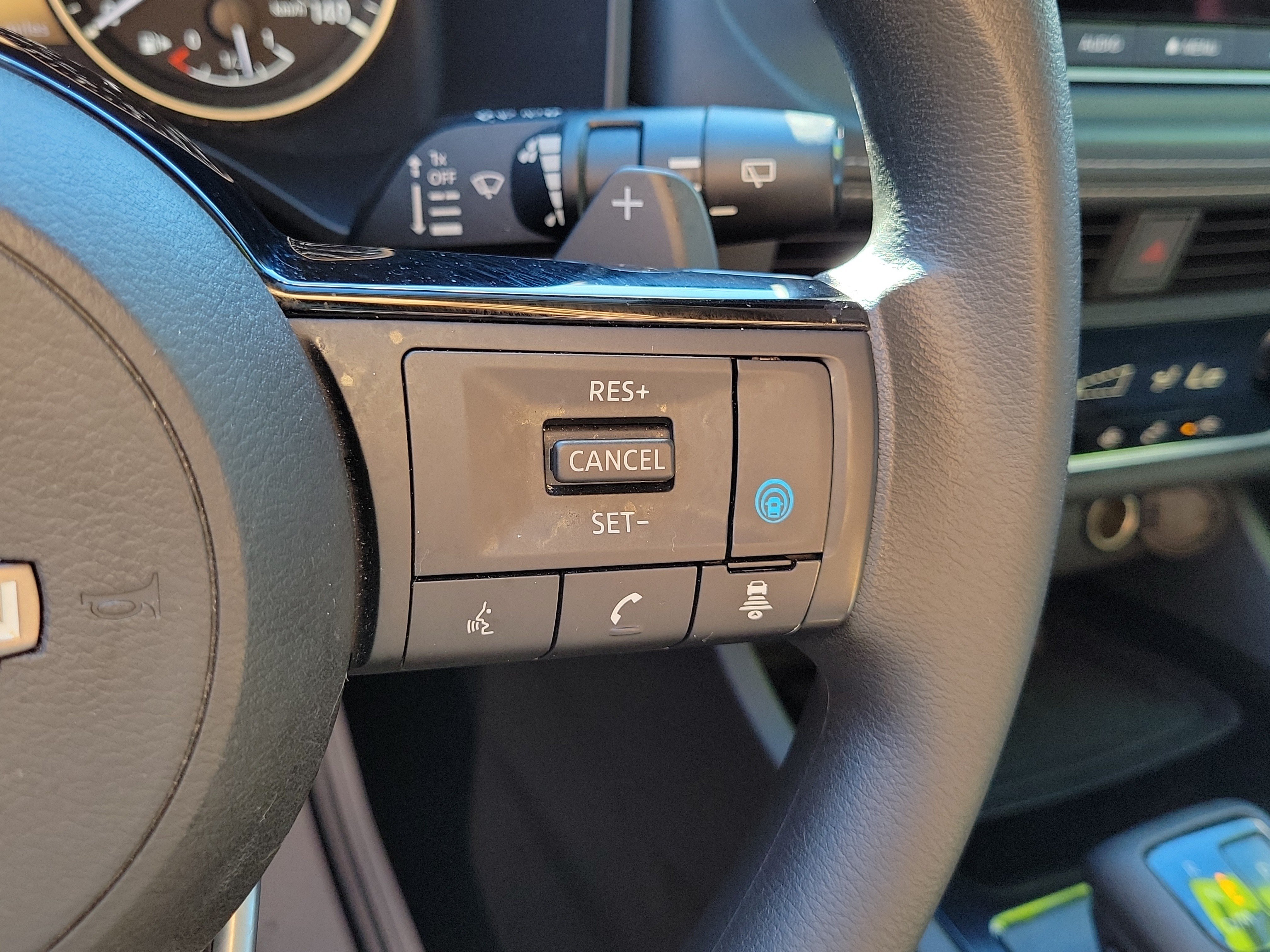Certified 2023 Nissan Rogue SV FWD image 22