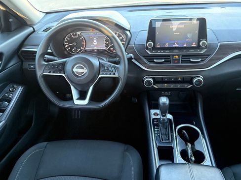 Certified 2024 Nissan Altima 2.5 SV image 14