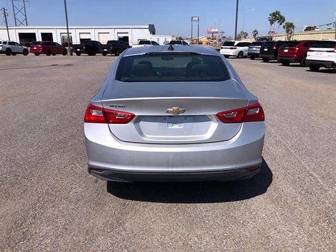 Used 2018 Chevrolet Malibu LS w/ LPO, Convenience Package 2 image 6