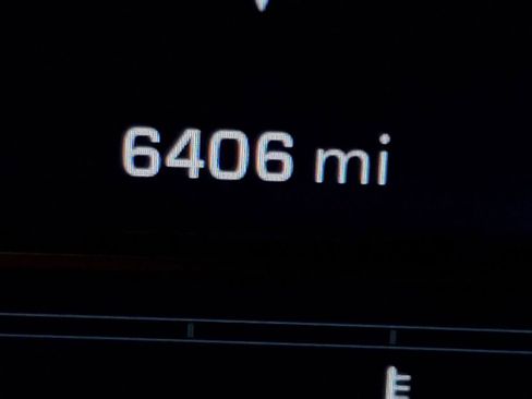 Used 2024 Chevrolet Tahoe LT w/ Luxury Package image 14