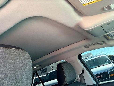 Used 2024 Chevrolet Equinox LT w/ LPO, Floor Liner Package FWD image 29