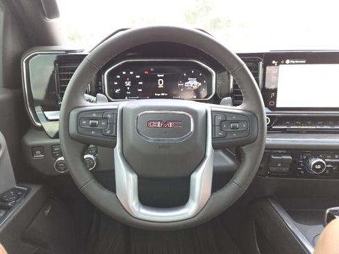 New 2026 GMC Sierra 1500 SLT w/ SLT Premium Plus Package AWD/4WD image 32
