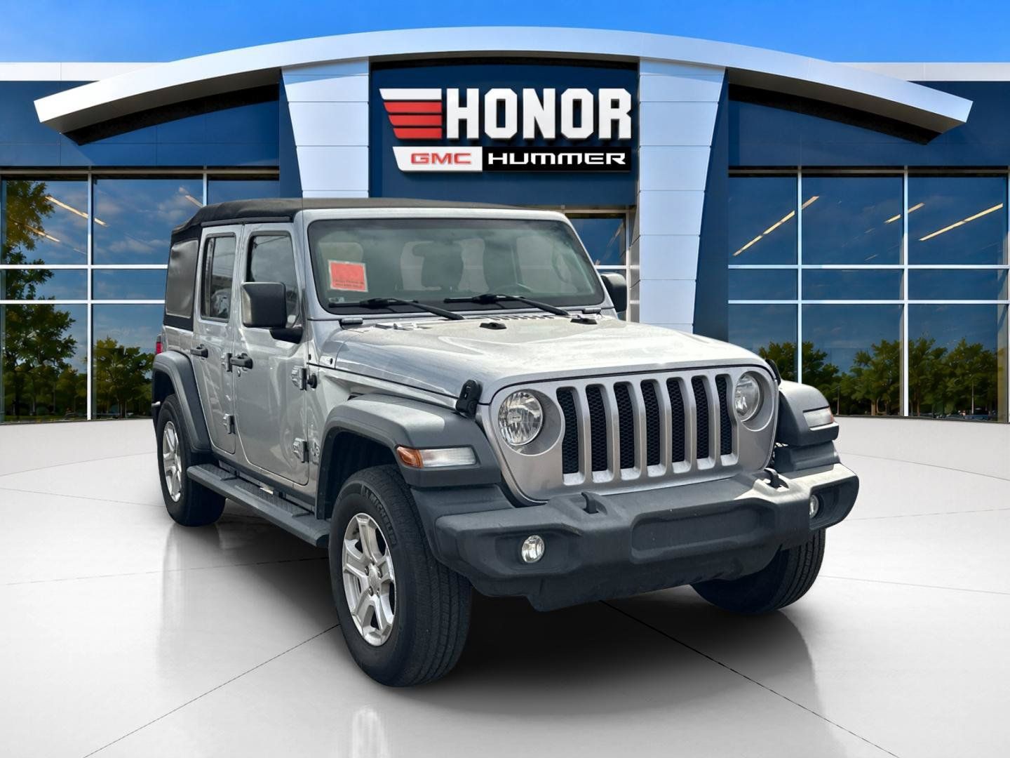 Used 2018 Jeep Wrangler Unlimited Sport S AWD/4WD image 2