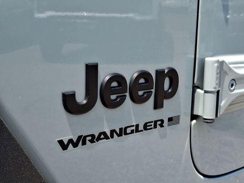 Used 2024 Jeep Wrangler Sport AWD/4WD image 34