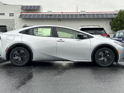 New 2026 Toyota Prius Plug-In Hybrid image 9