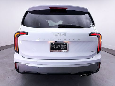 Certified 2024 Kia Telluride EX w/ EX Captain's Chair Package AWD/4WD image 16