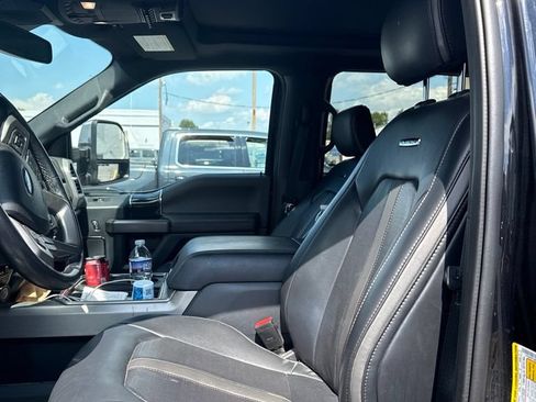 Used 2022 Ford F350 Platinum AWD/4WD image 11