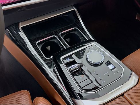 Certified 2025 BMW 740i 740i w/ Executive Package image 17