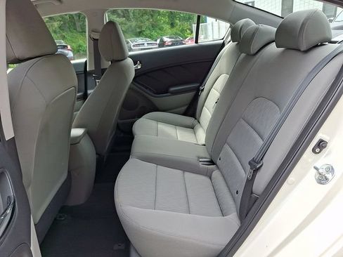 Used 2015 Kia Forte LX FWD image 16