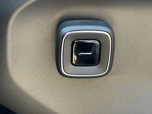 New 2025 Volvo EX90 Ultra w/ Protection Package Premier image 23