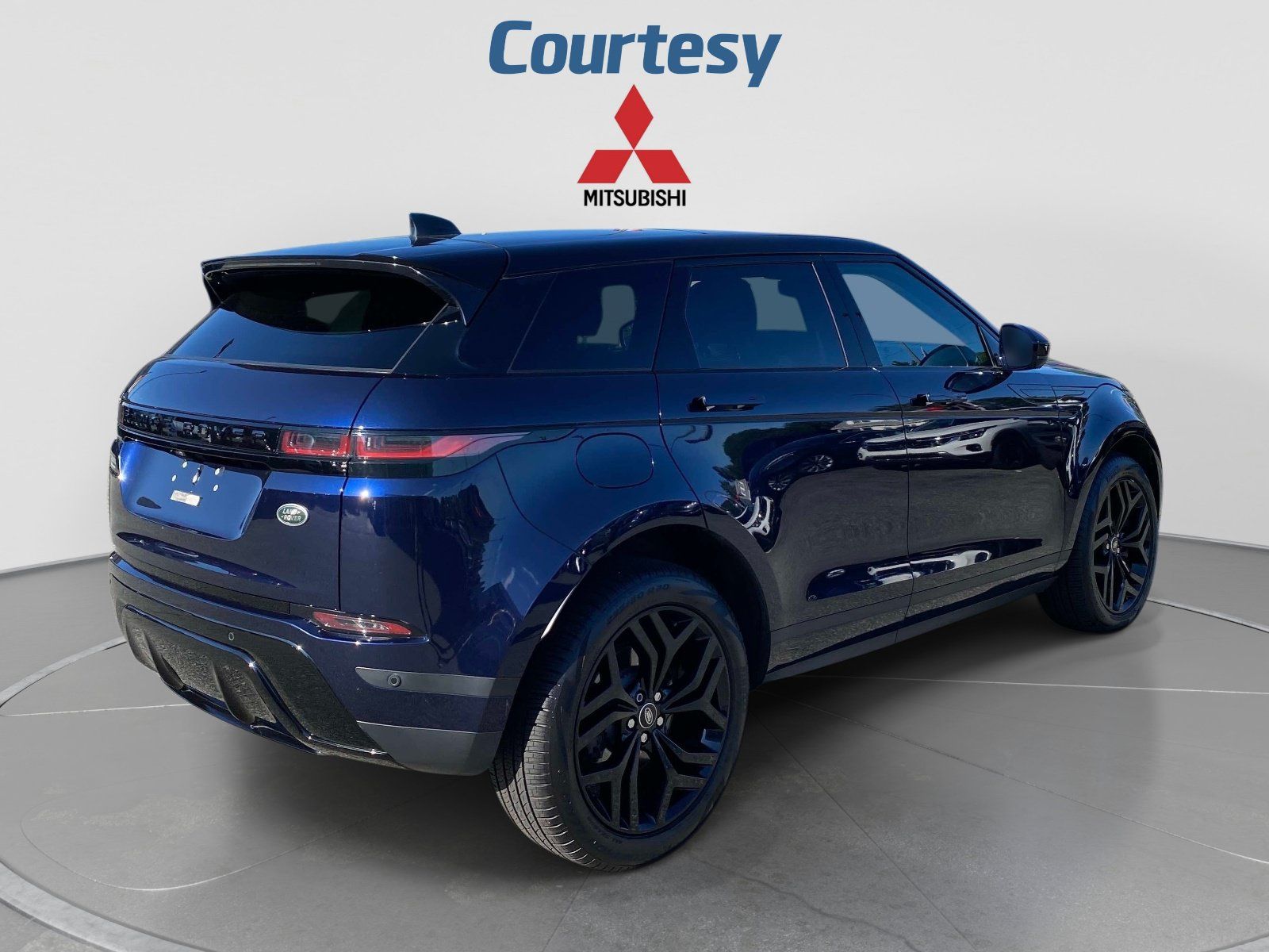 Used 2023 Land Rover Range Rover Evoque SE AWD/4WD image 7