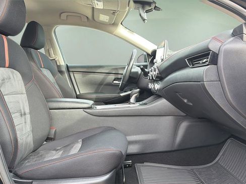 Used 2024 Nissan Sentra SR image 11