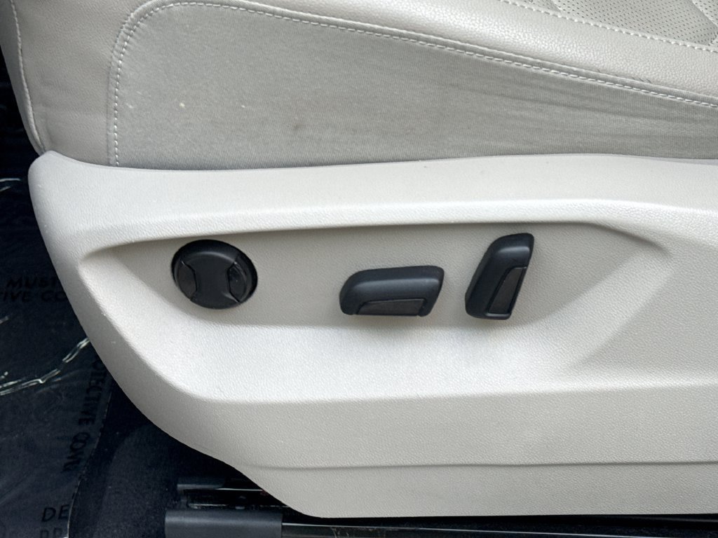 Used 2024 Volkswagen Atlas SE FWD image 14