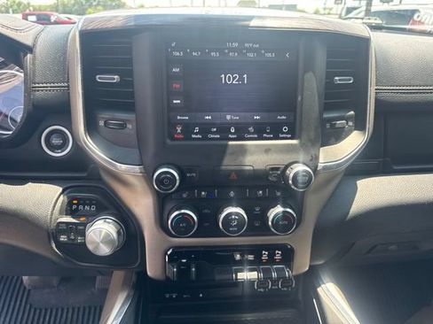Used 2019 RAM 1500 Laramie AWD/4WD image 9