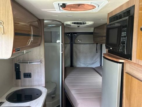 Used 2017 RAM ProMaster 3500 w/ Premium Appearance Group FWD image 31