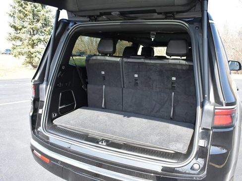 Used 2025 Jeep Wagoneer 4WD w/ Convenience Group I image 38