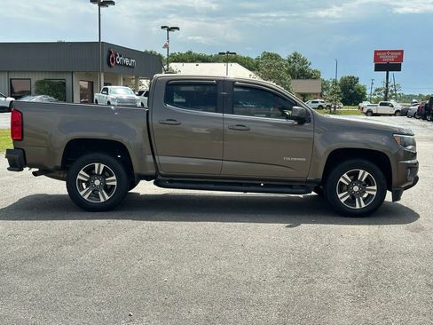 Used 2016 Chevrolet Colorado LT w/ LT Convenience Package RWD image 4