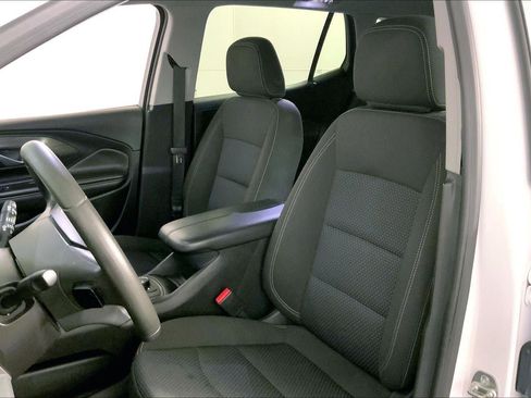 Used 2024 GMC Terrain SLE image 21