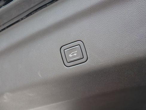 Used 2023 Chevrolet Tahoe High Country AWD/4WD image 44