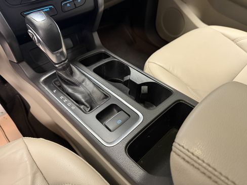 Used 2018 Ford Escape SEL image 10