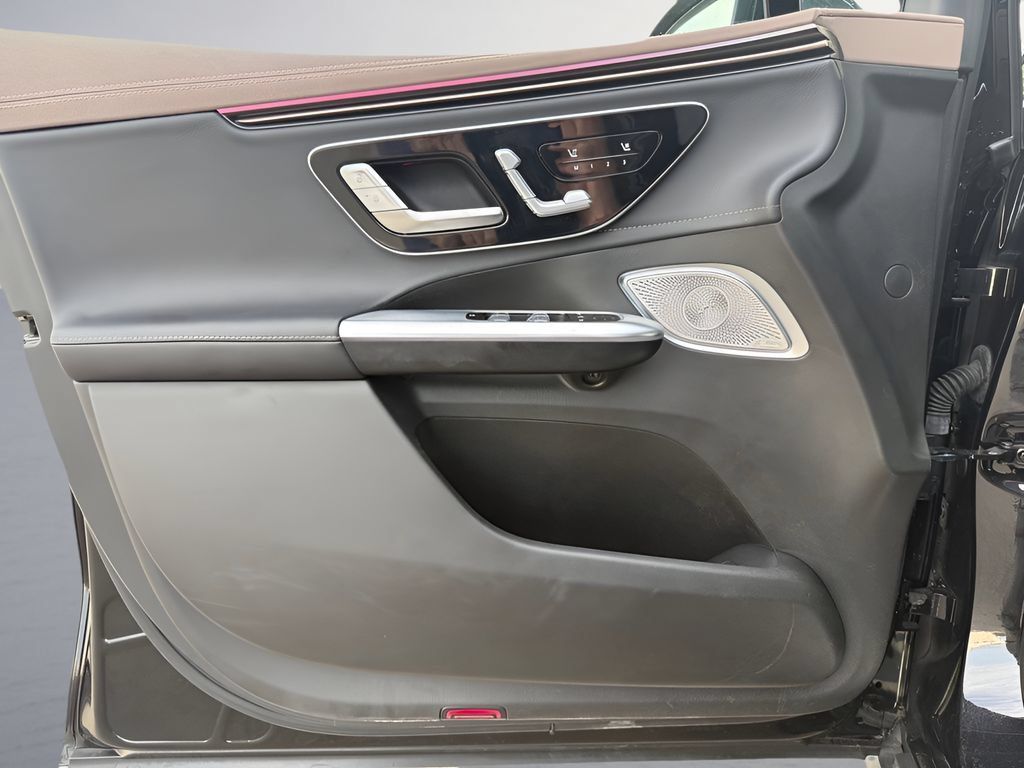 Used 2023 Mercedes-Benz EQE 350+ SUV w/ Exclusive Trim Package image 9