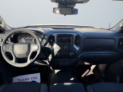 Used 2023 Chevrolet Silverado 1500 Custom image 10