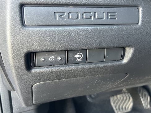 Certified 2023 Nissan Rogue S image 13
