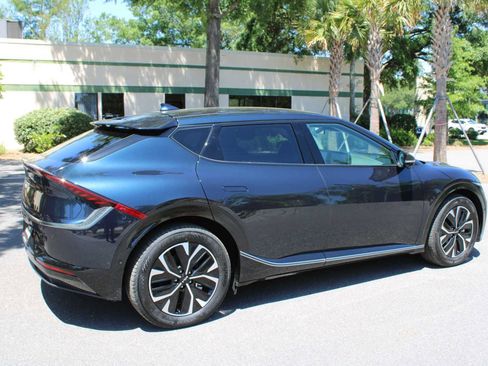 New 2023 Kia EV6 Wind image 6