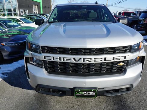 Used 2021 Chevrolet Silverado 1500 Custom image 3