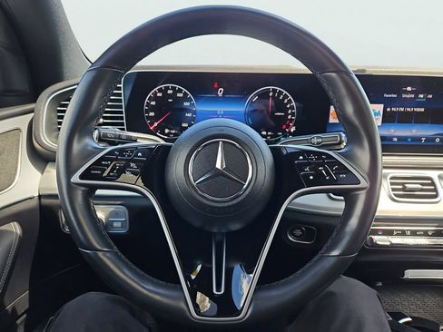 Used 2024 Mercedes-Benz GLE 450e 4MATIC image 32