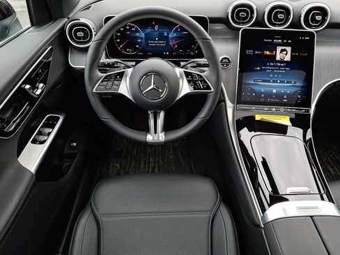 Used 2026 Mercedes-Benz GLC 300 4MATIC Coupe image 11