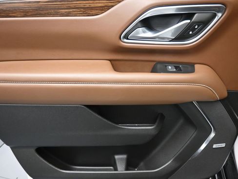 Used 2023 Chevrolet Suburban High Country w/ Premium Package 2 image 39