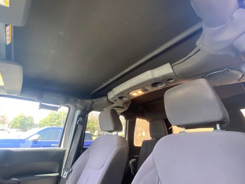 Used 2013 Jeep Wrangler Unlimited Sport AWD/4WD image 7