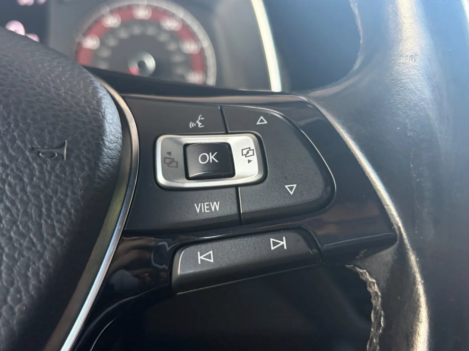 Used 2019 Volkswagen Jetta R-Line w/ R-Line Cold Weather Package FWD image 31