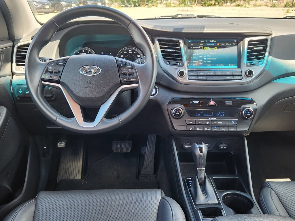 Used 2017 Hyundai Tucson SE Plus w/ Cargo Package AWD/4WD image 12
