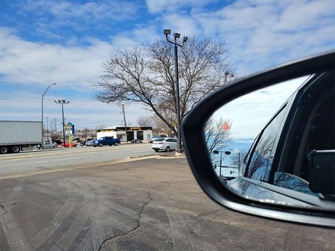 Used 2023 Nissan Rogue SL image 31