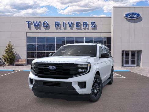 New 2026 Ford Expedition Active RWD image 2